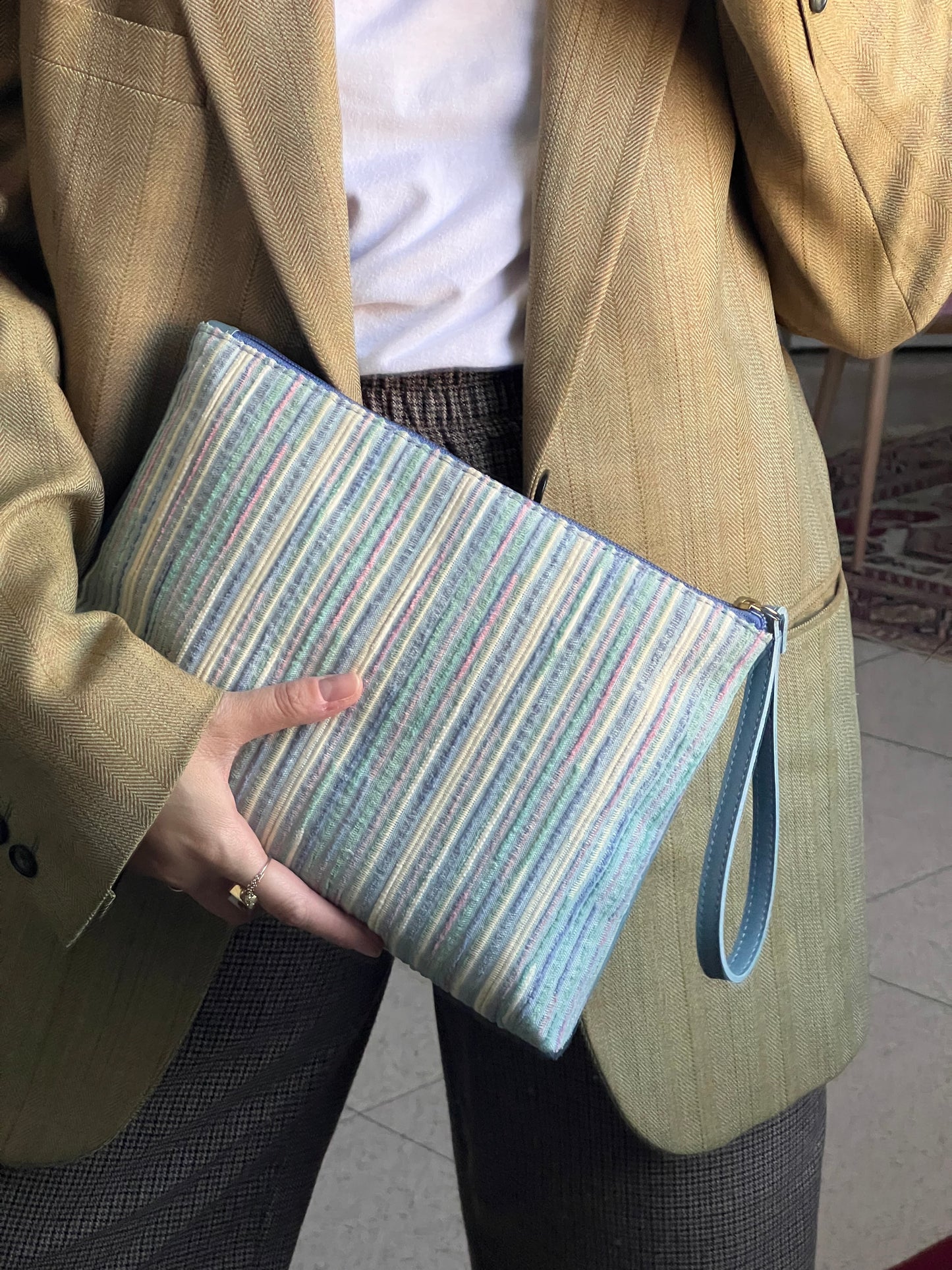 pochette tessuto e pelle